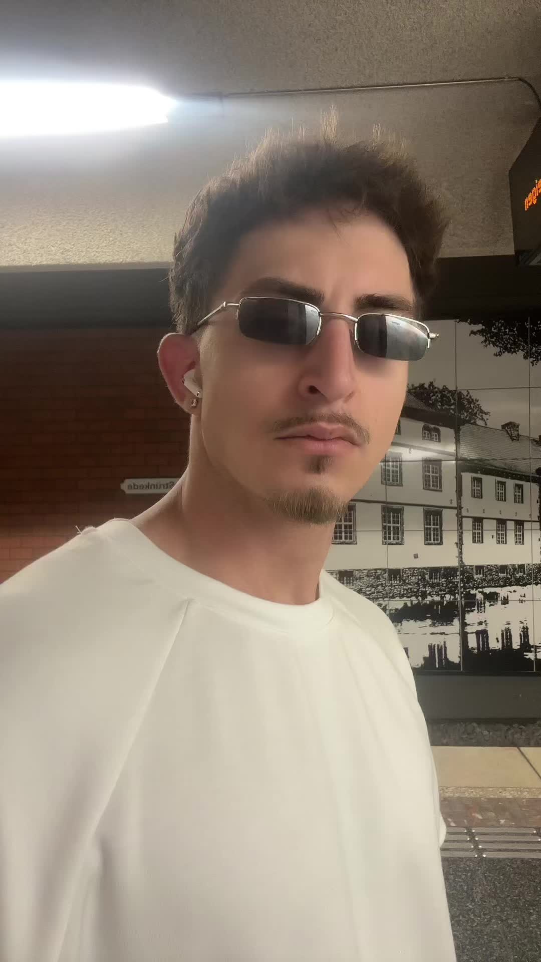 @77vlogs
