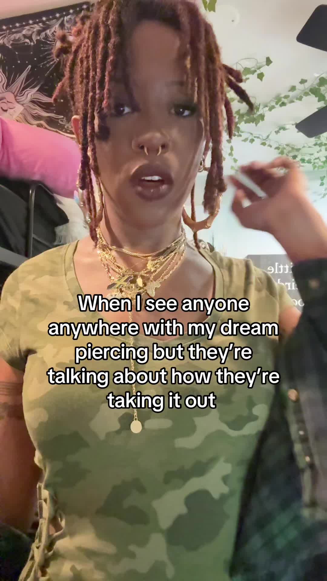 @☥