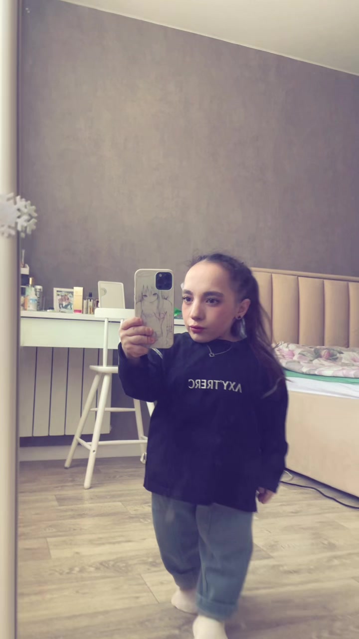 @𝓟𝓸𝓵𝓲𝓷𝓪