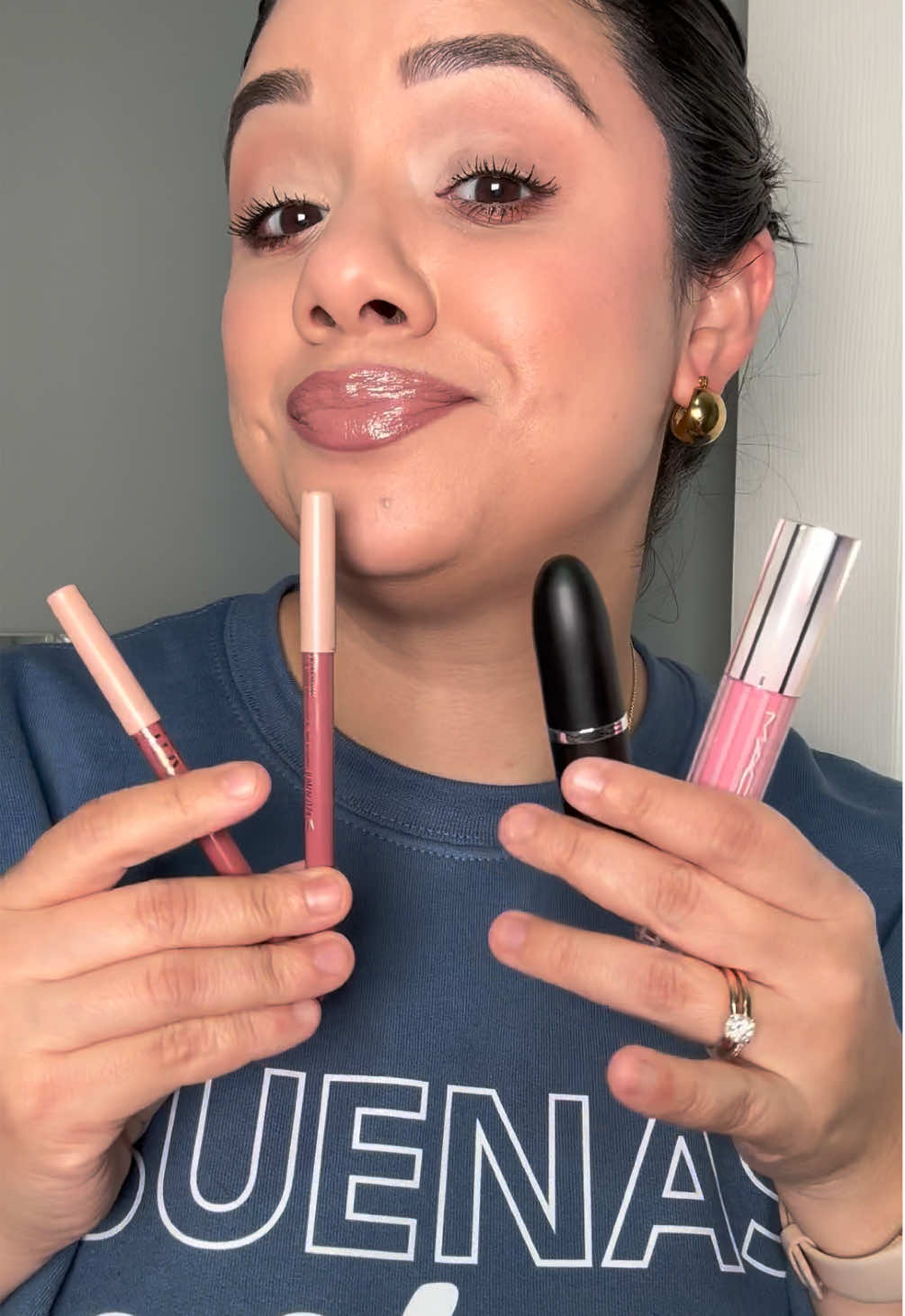 @Xochitl | Latina Creator
