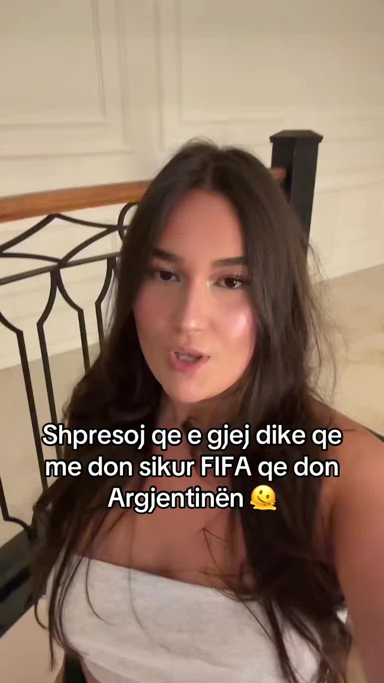@RafaelaPnishi