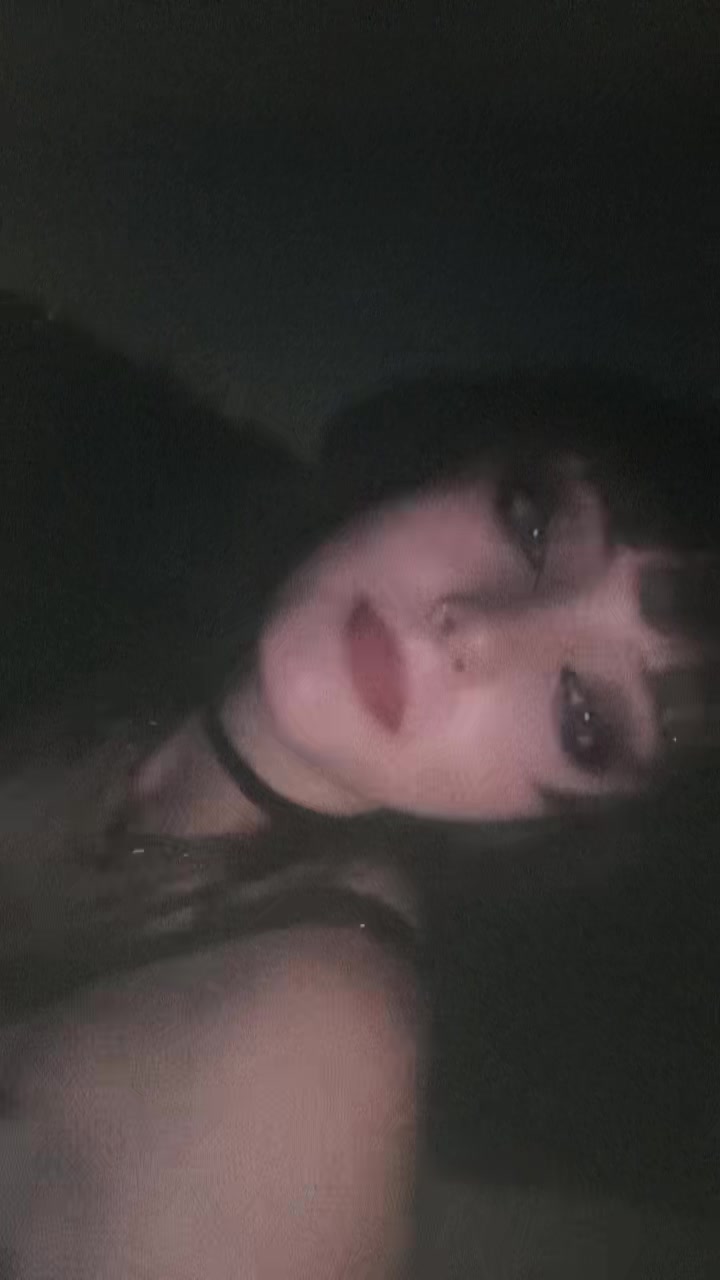 @Ch3rry_b0mb