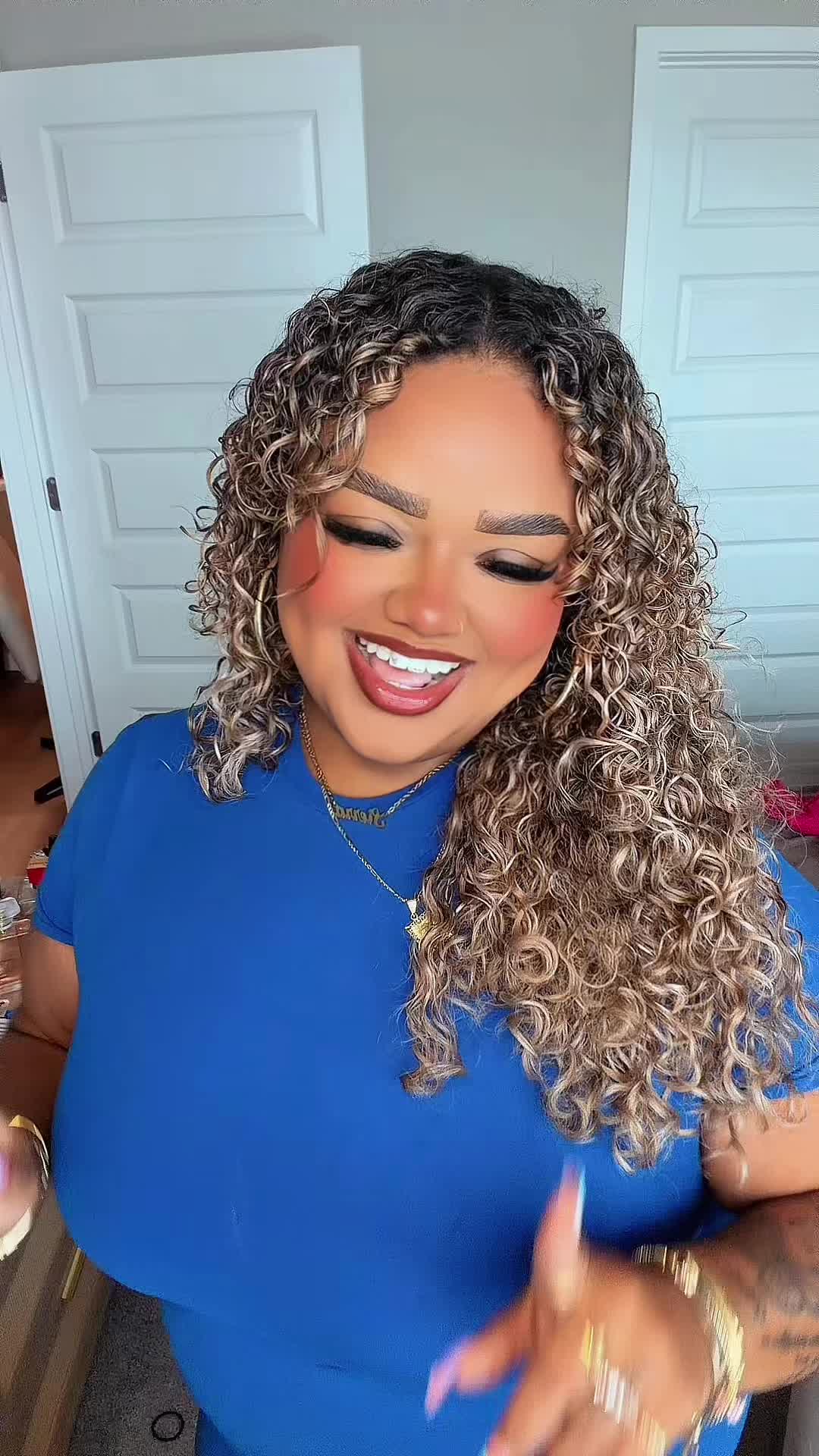 @Curlyheadsierra 💗