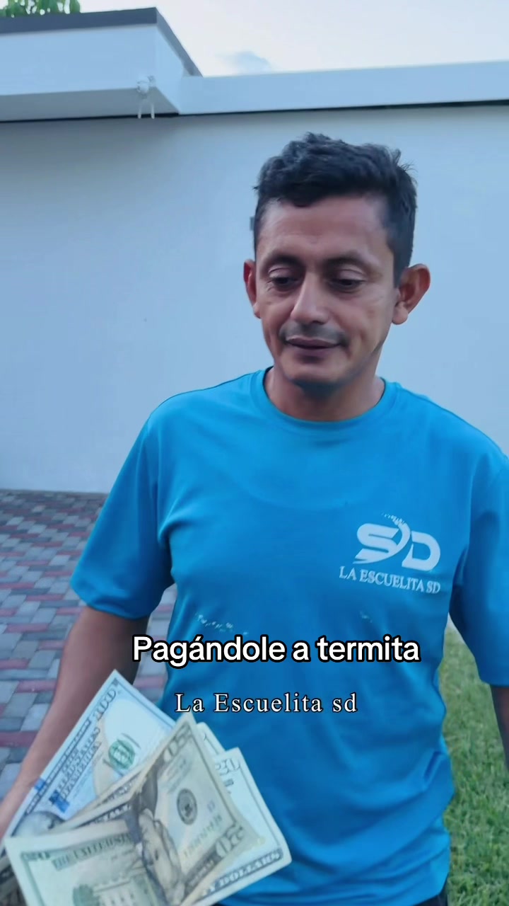 @Laescuelitasd_Oficial