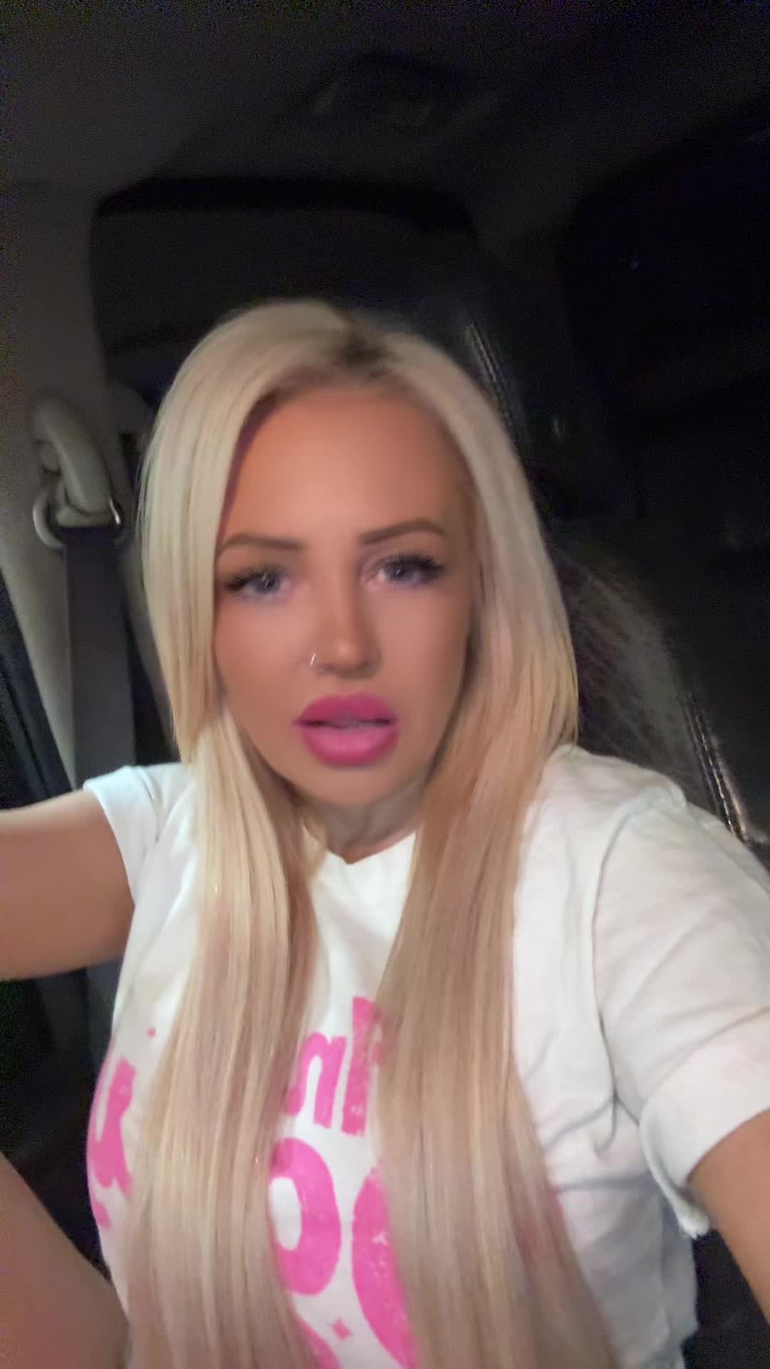 @bombshellbrat