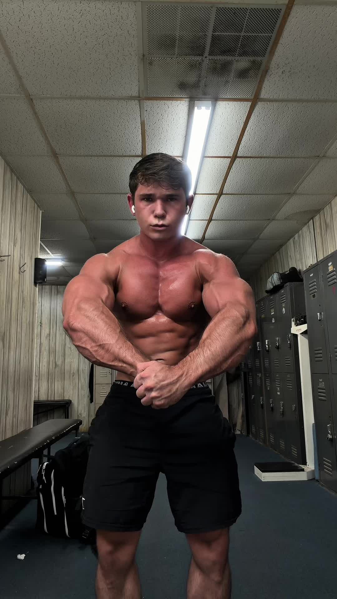 @gunn_aesthetic