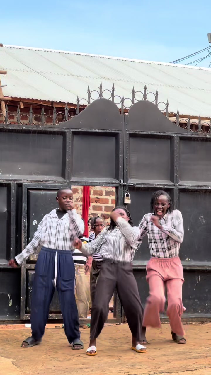 @DREAM HUDSON GIRLS 🇺🇬🇺🇸