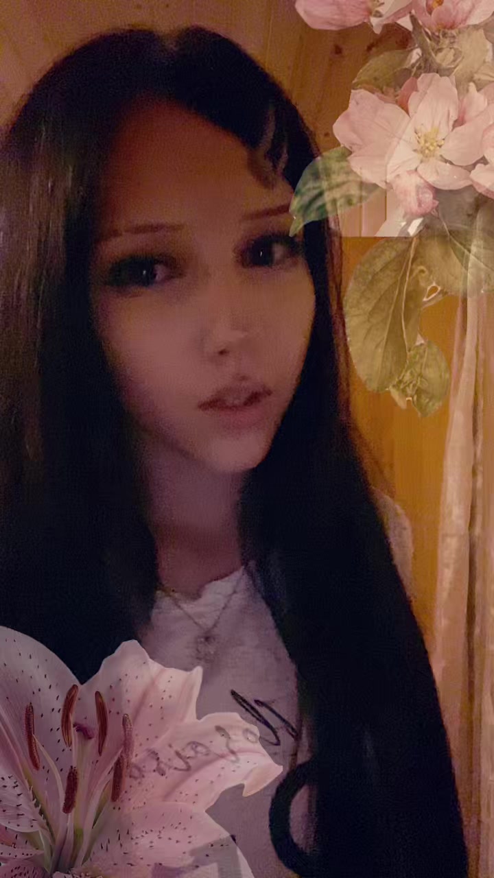 @evievkz