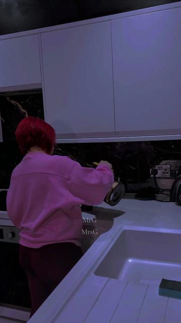 @MrG__