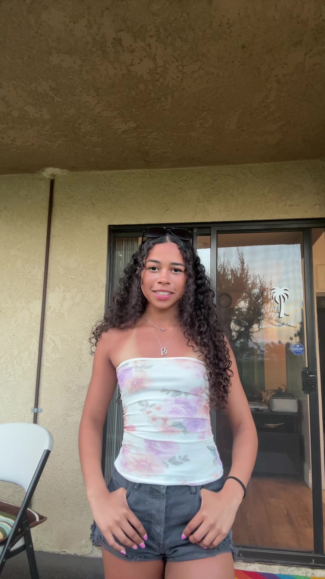 @sloane.daviss