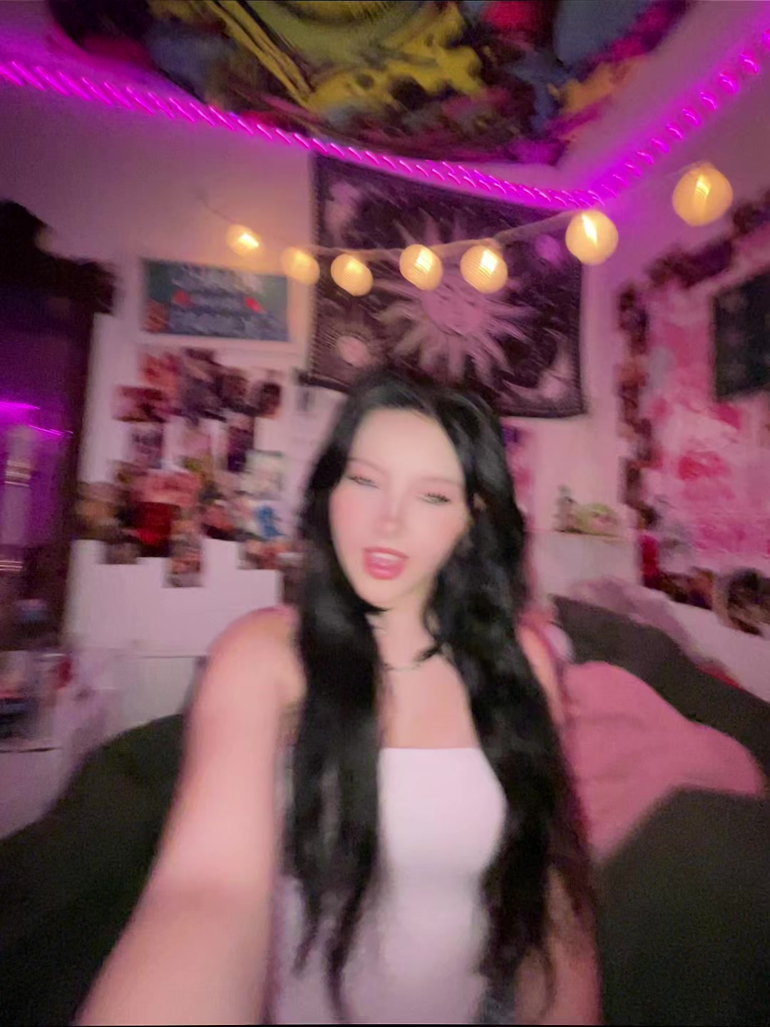 @𝐑★