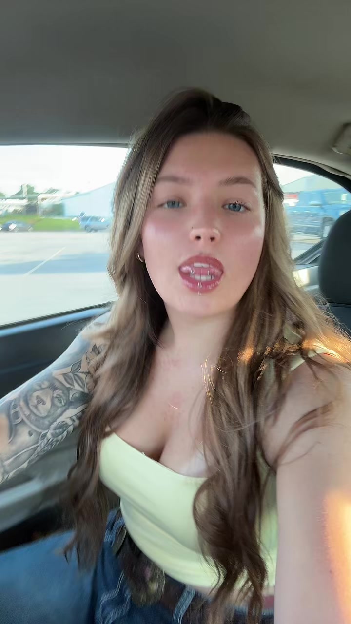@chloegobble