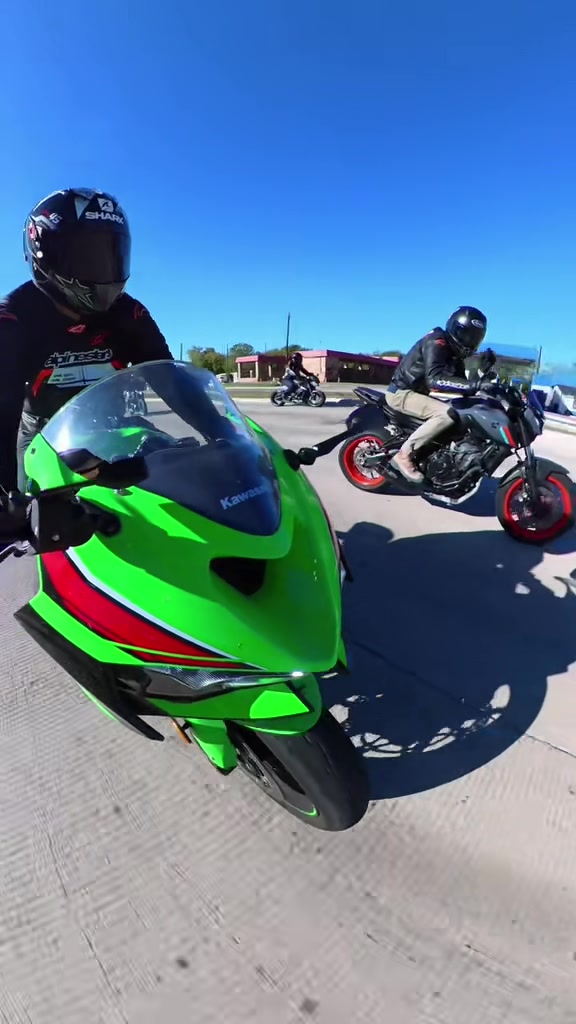 @MotoBros