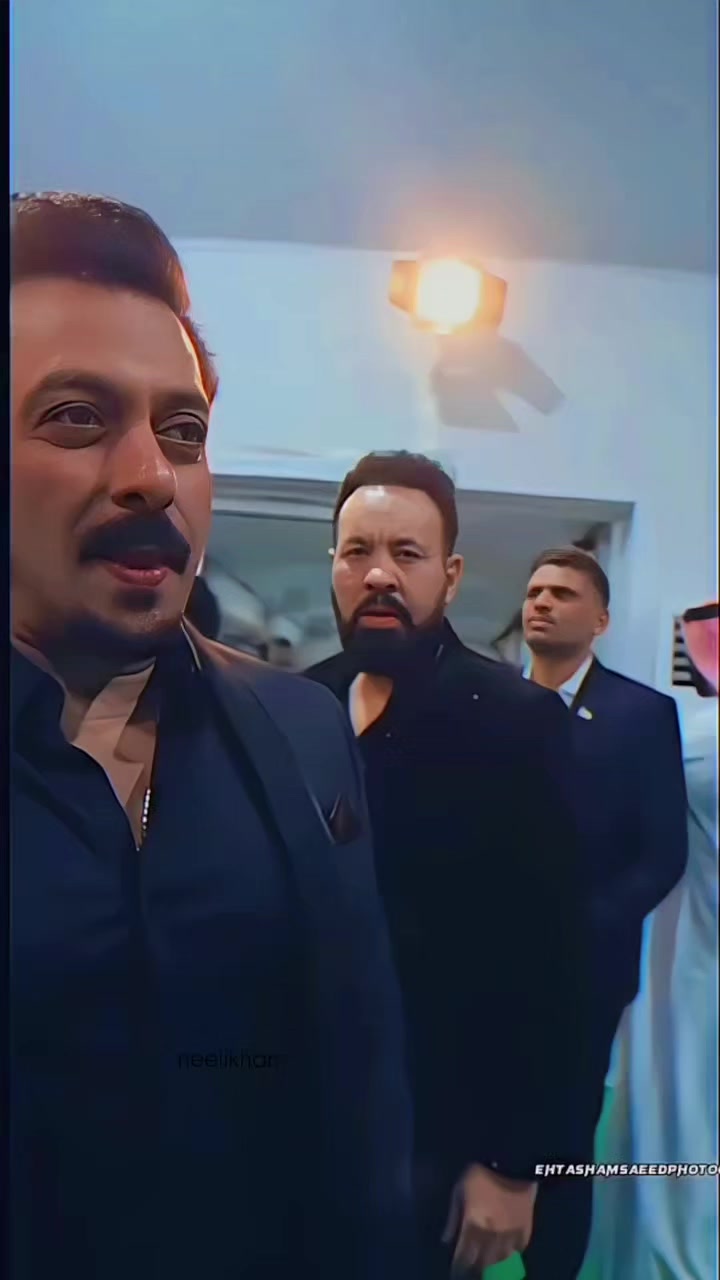 @neelikhan