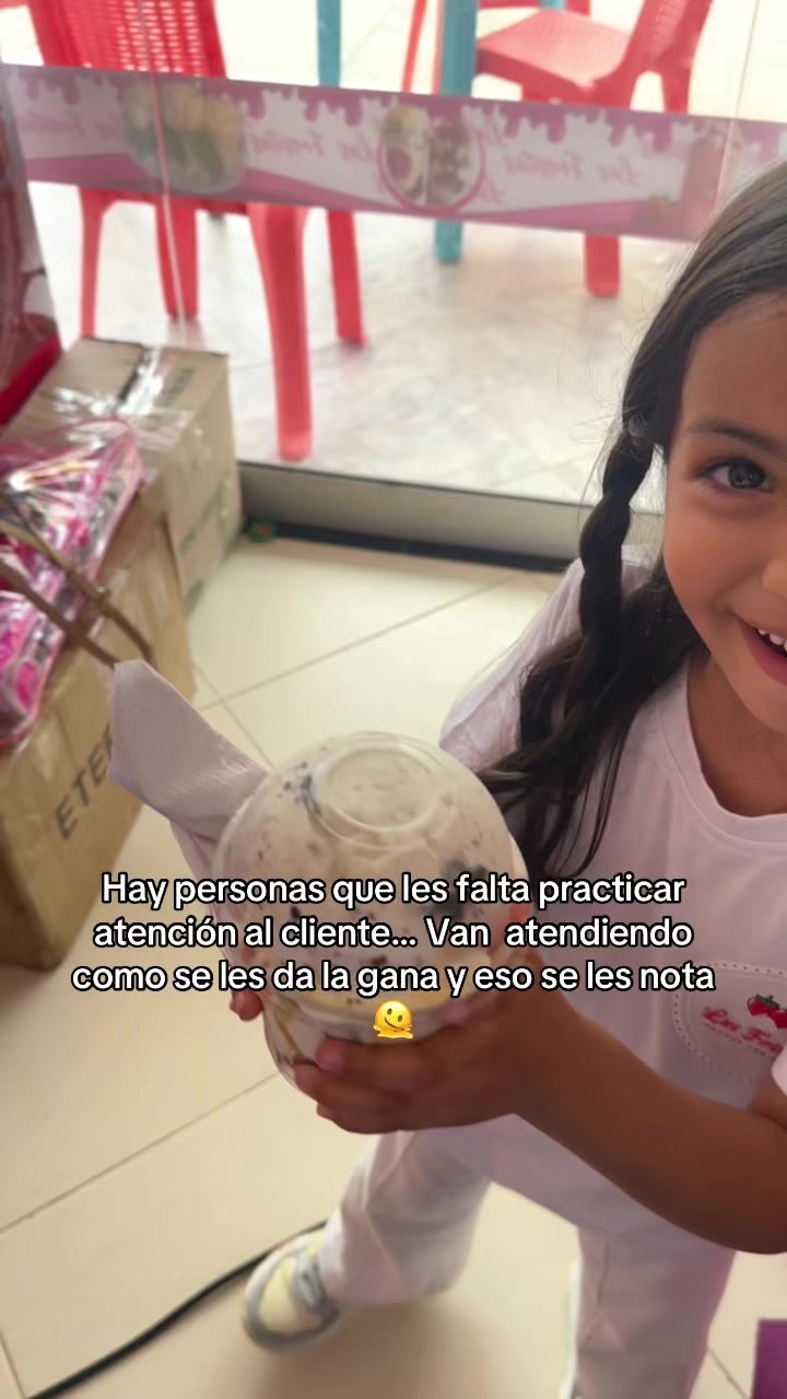 @LAS FRESITAS HECHAS CON AMOR🍓