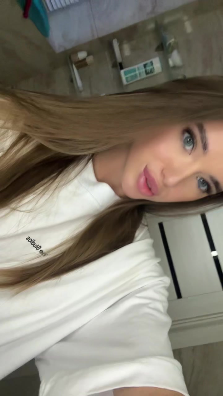 @Erika_Kem