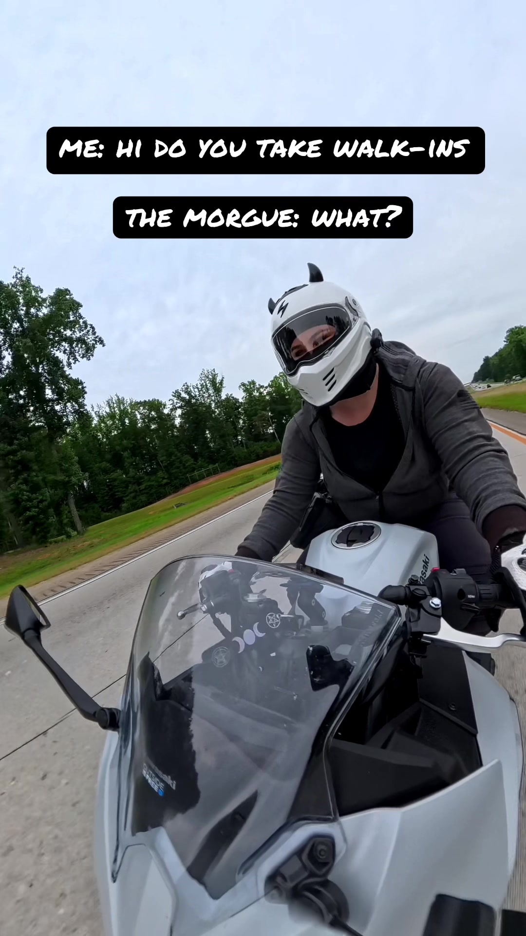 @MoonlitMoto