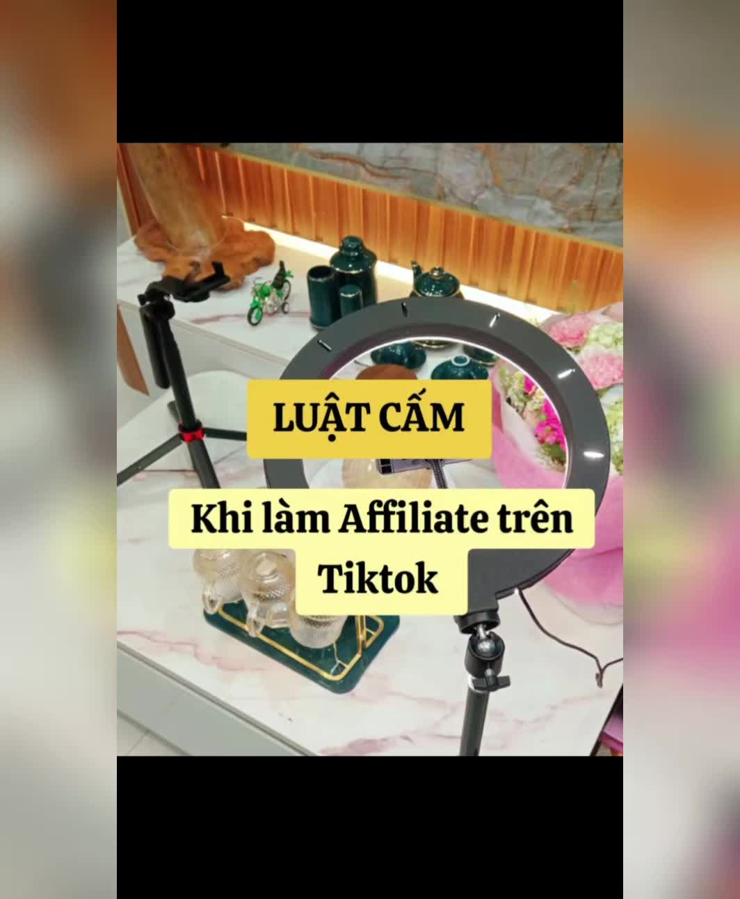 @H&ugrave;ng Chăm Chỉ