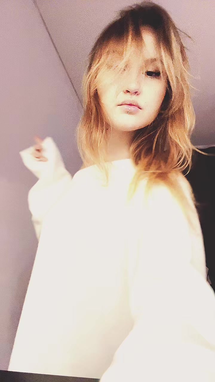 @аришкамилка🤍