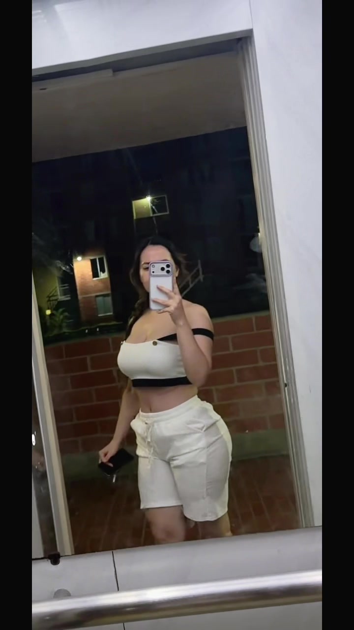 @Paola