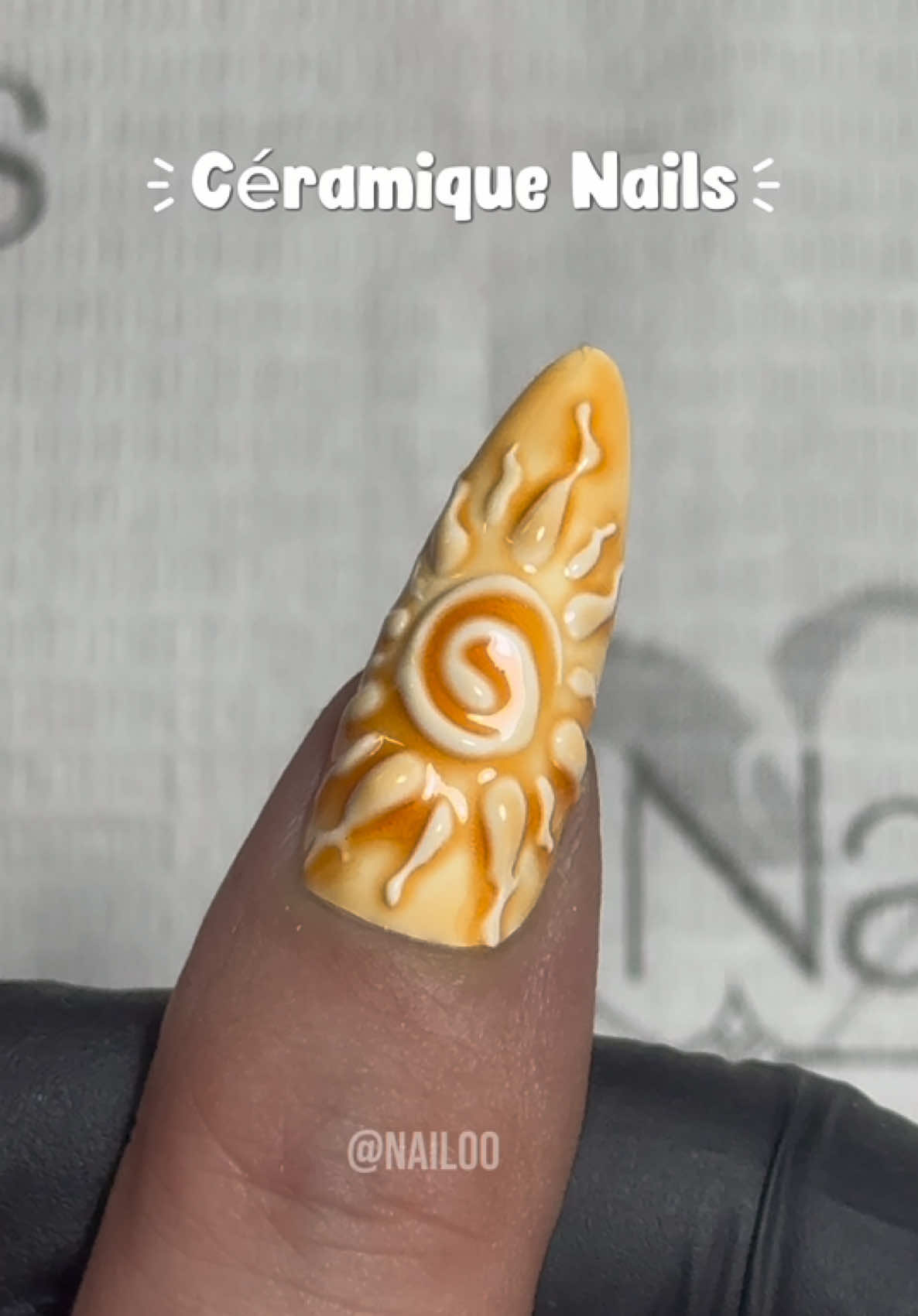 @NaiLoo 💅