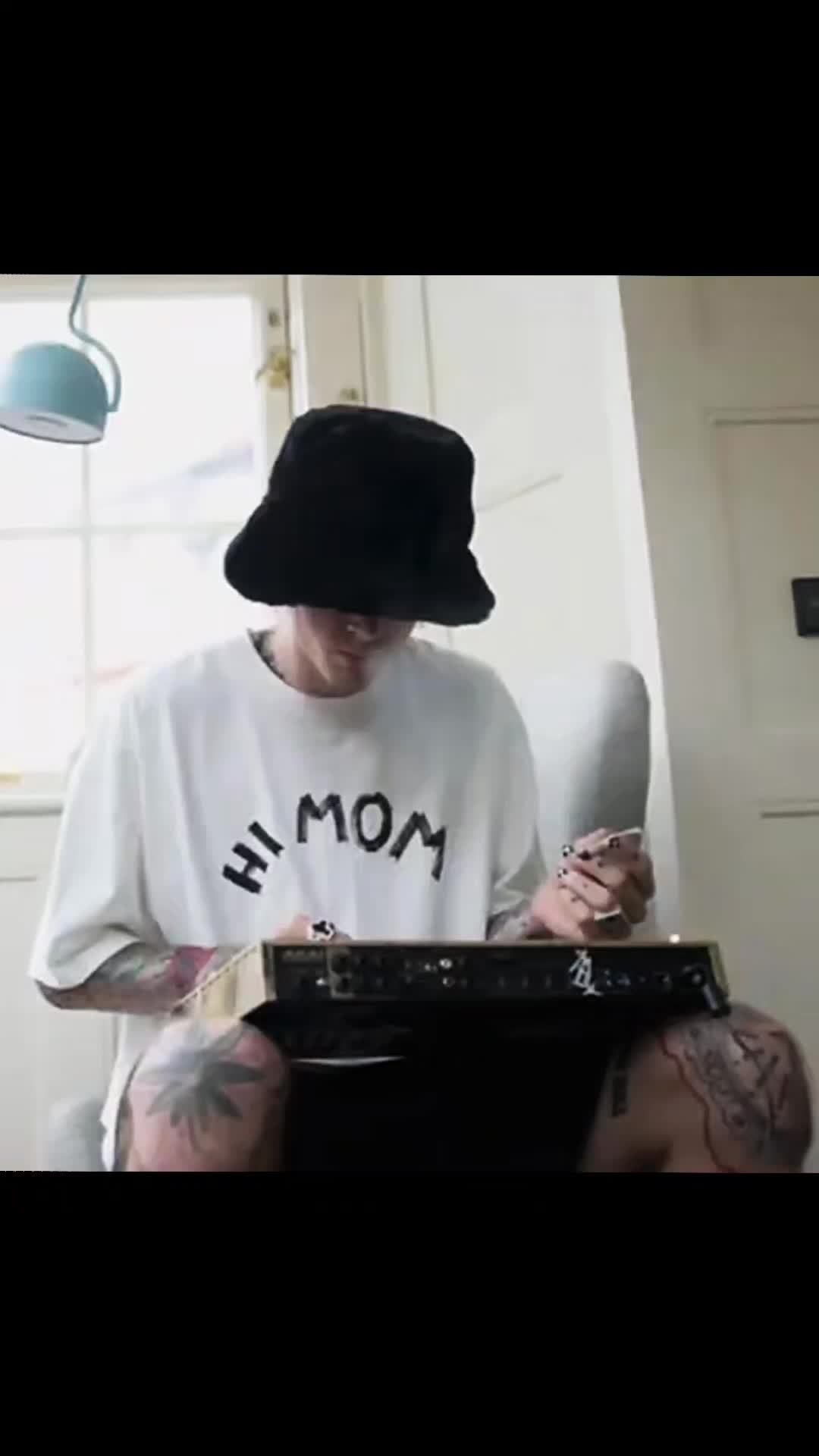 @ryvee_estxx