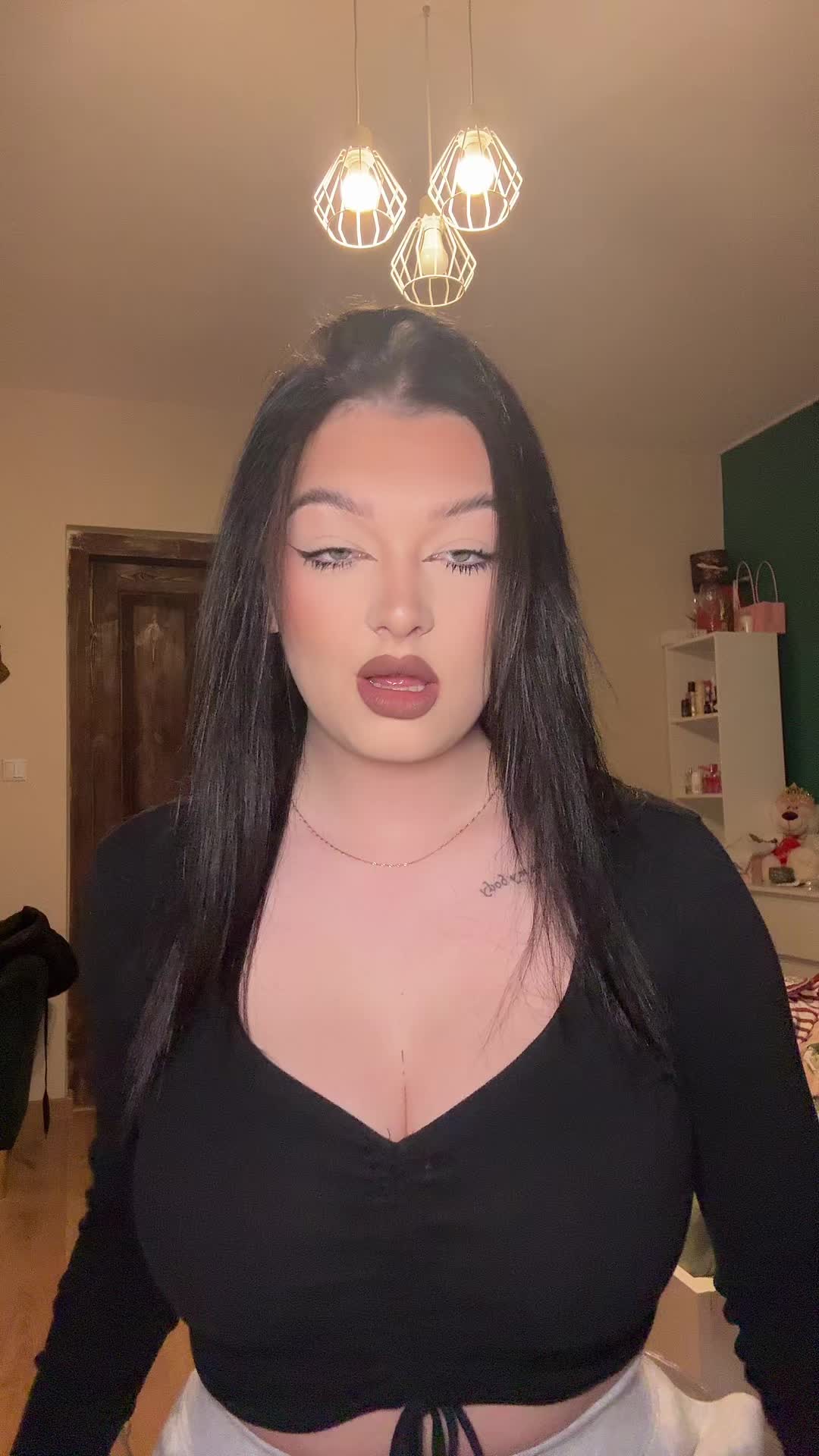 @Zuzia🩷😈