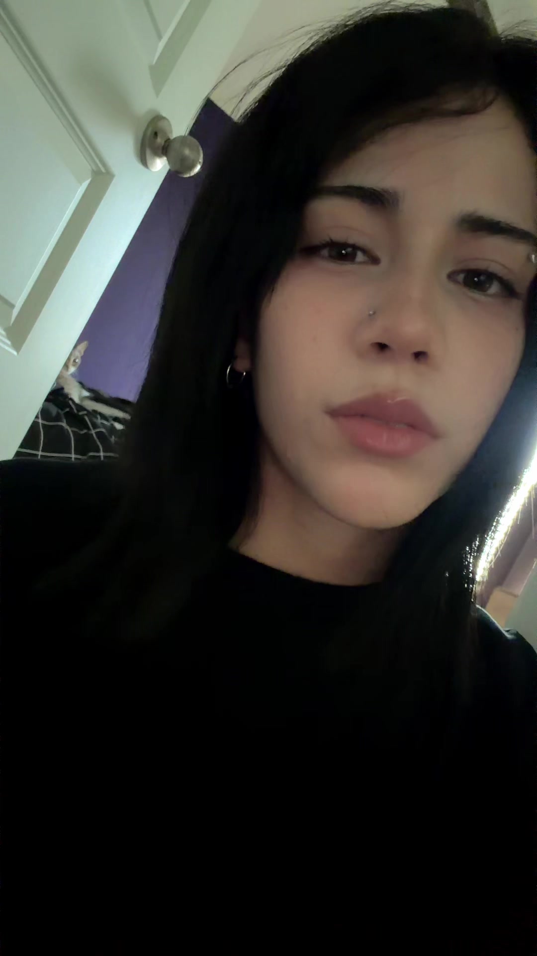@:3