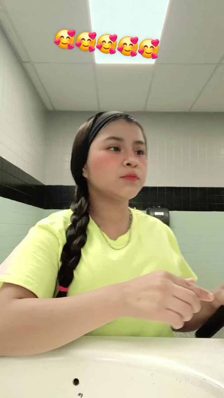 @Angela Paz