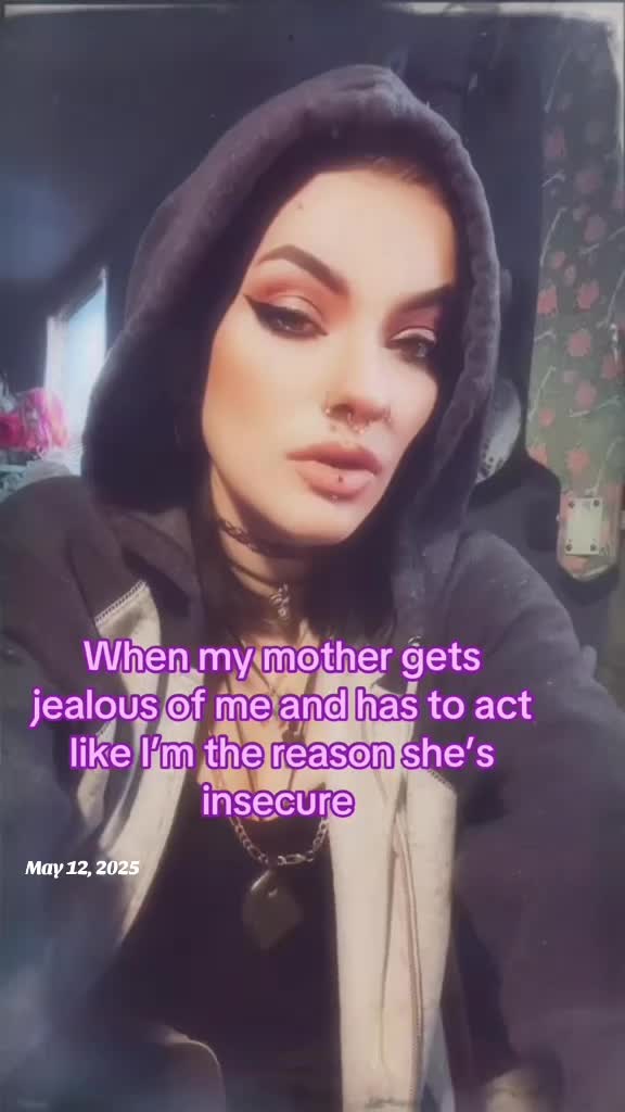 @Iminsanitylifeisthemadhouse🫀