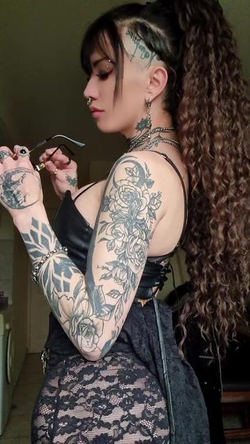 @🦂🖤♔♱A𝖓𝖌𝖎𝖊 𝕱𝖔𝖝♱♔🖤🦂