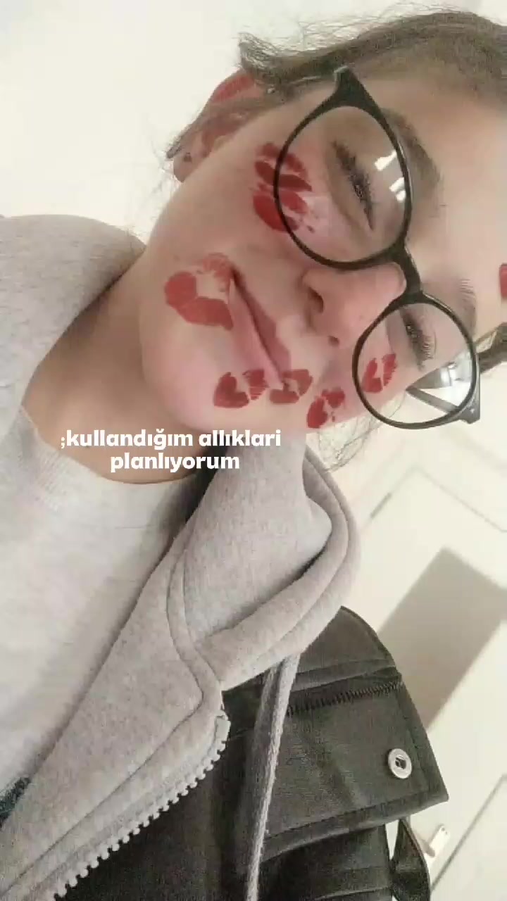 @İremm