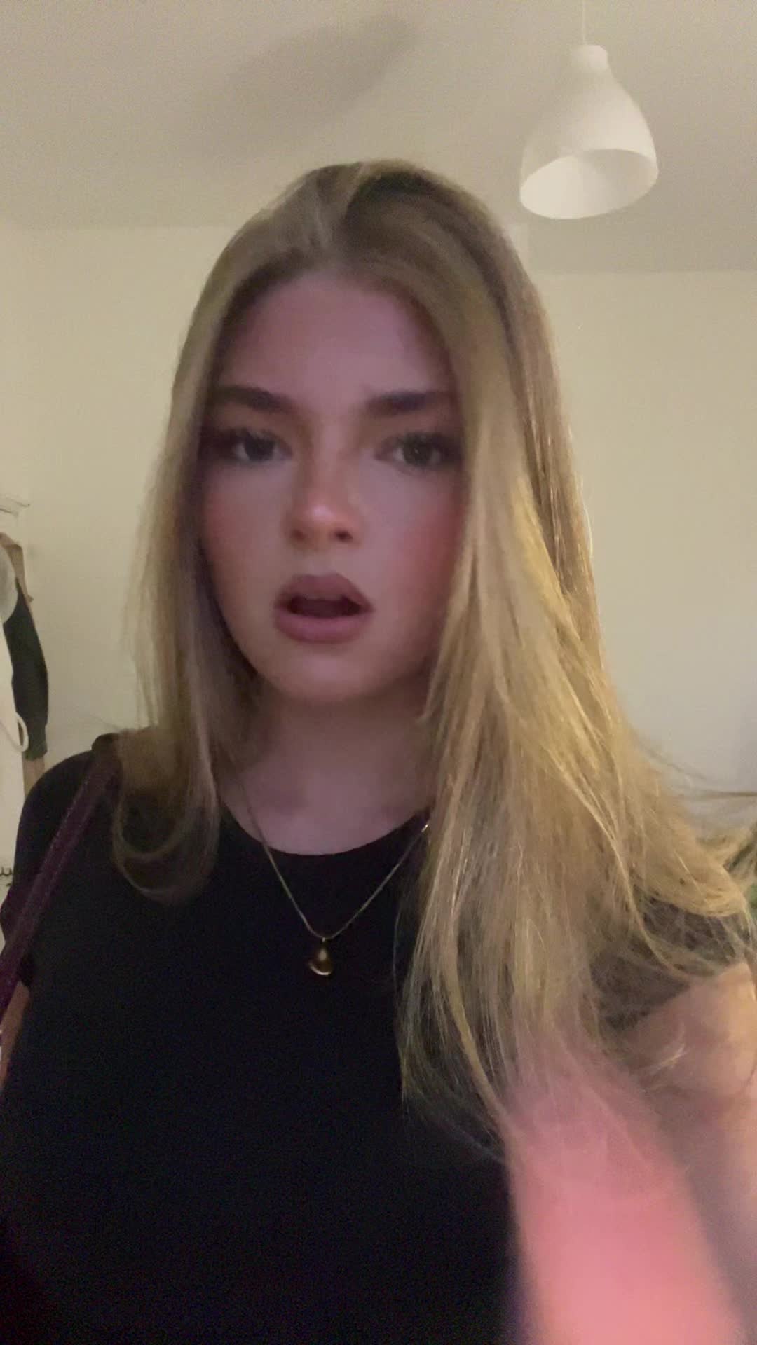 @🦊