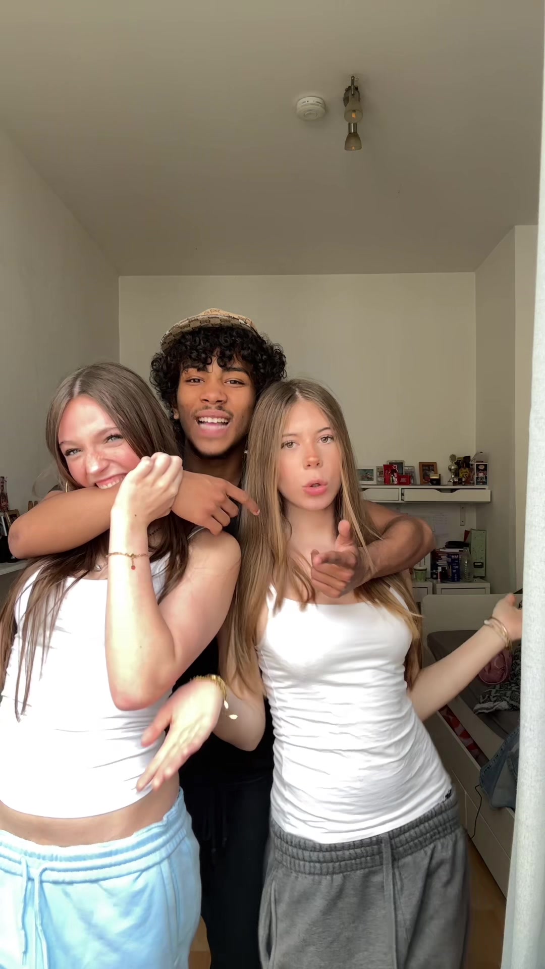 @Am&eacute;lie