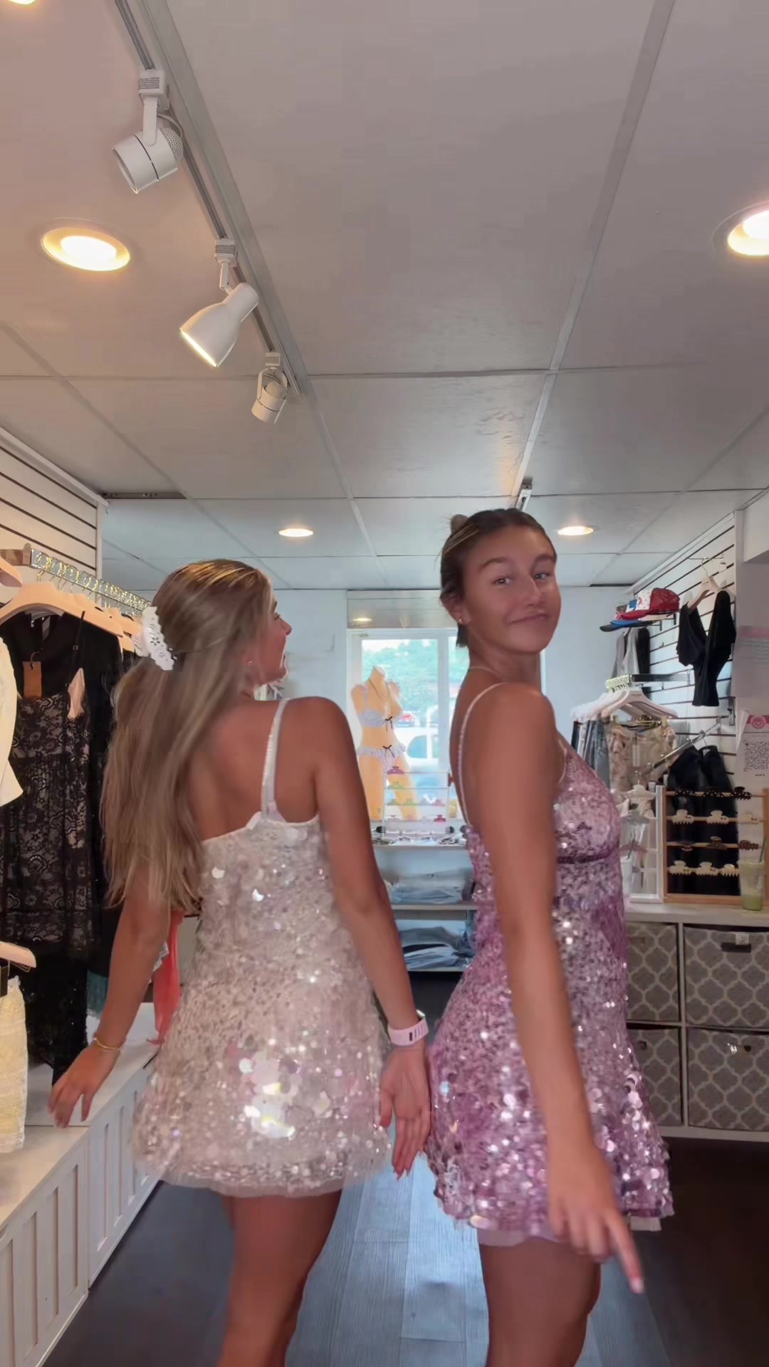 @OnFemme by Lindsey’s Kloset
