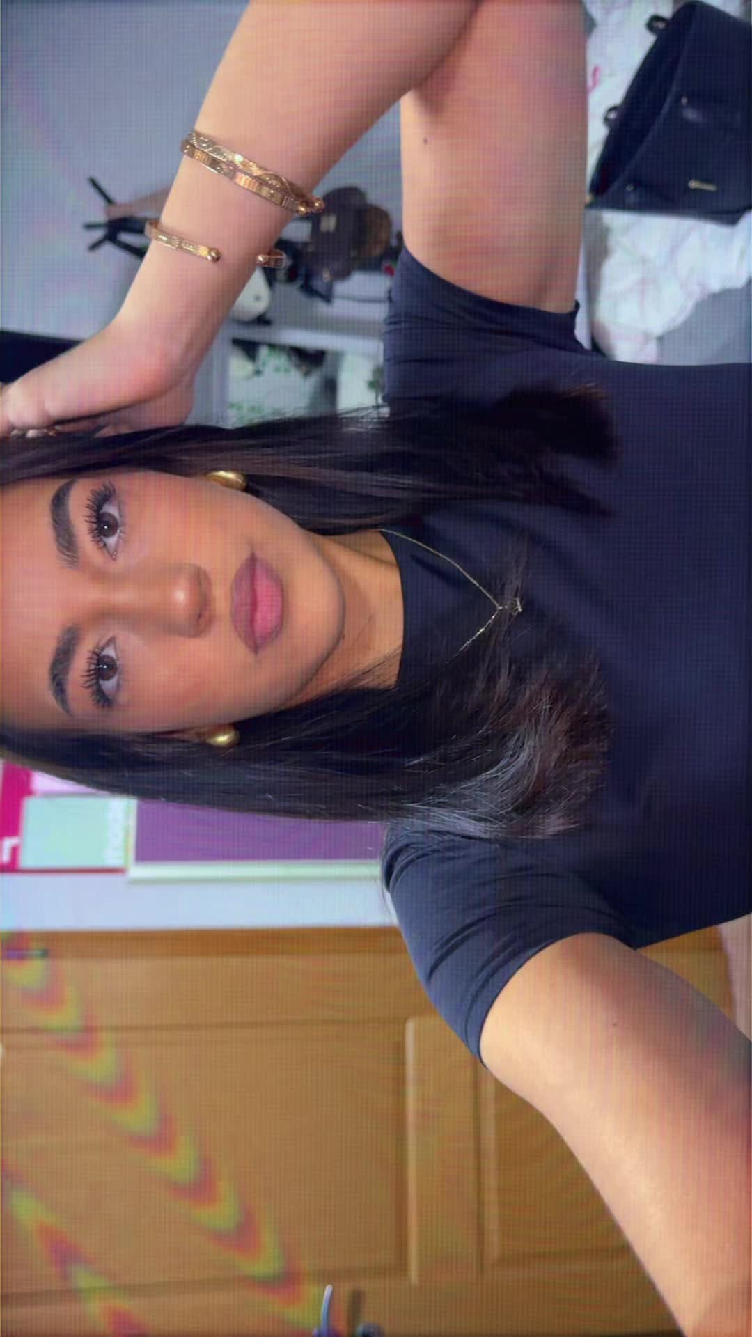 @LaraBarisic