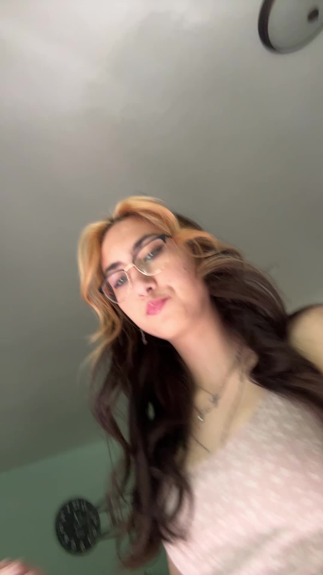 @LilyBee🤨