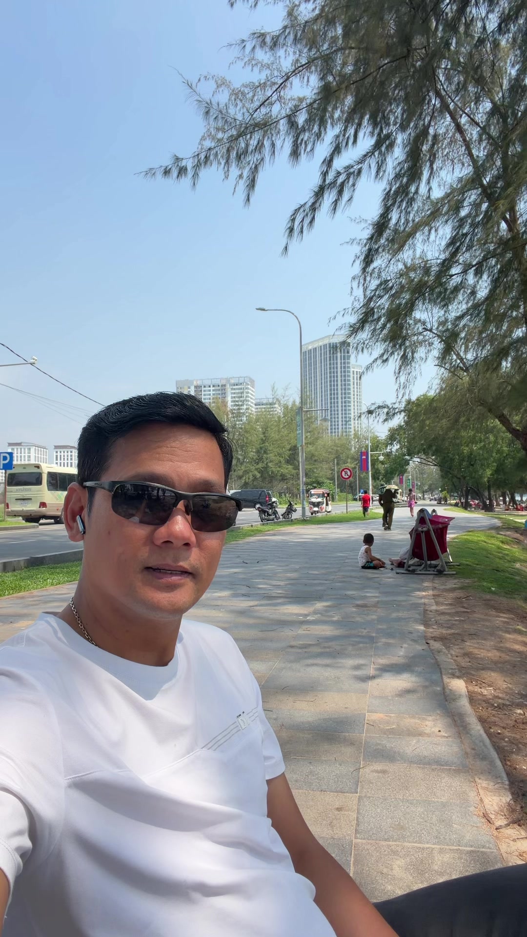 @Sun Meng Hy / ស៊ុនម៉េងហុី