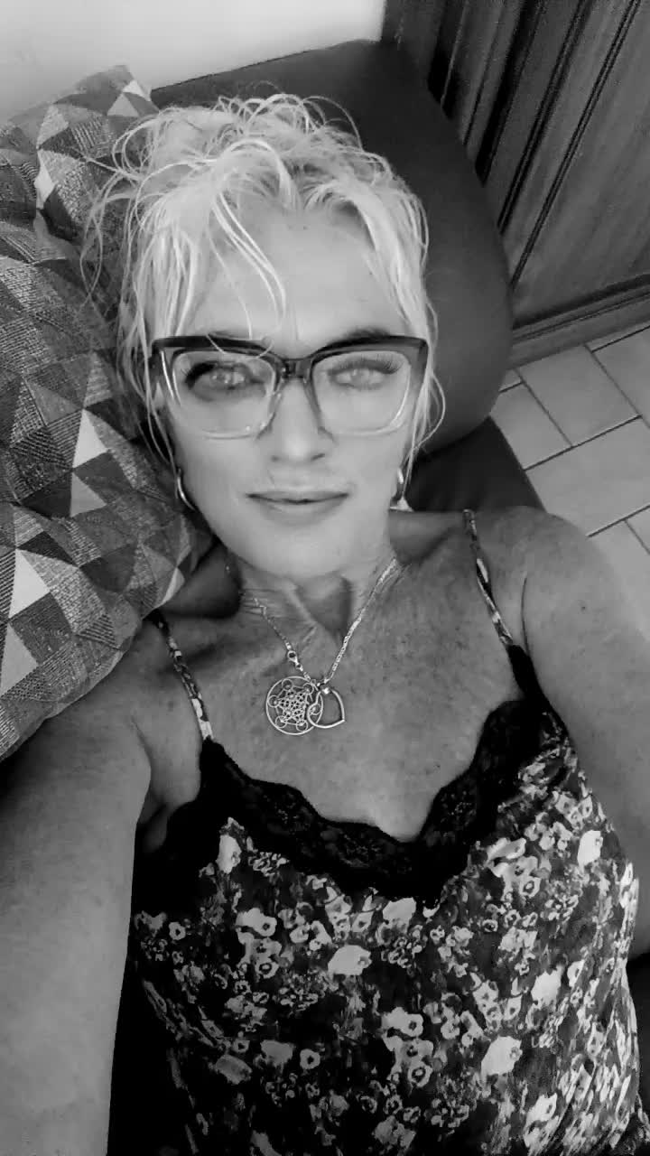 @Dany 11🦋🦋🐞🐞🌞