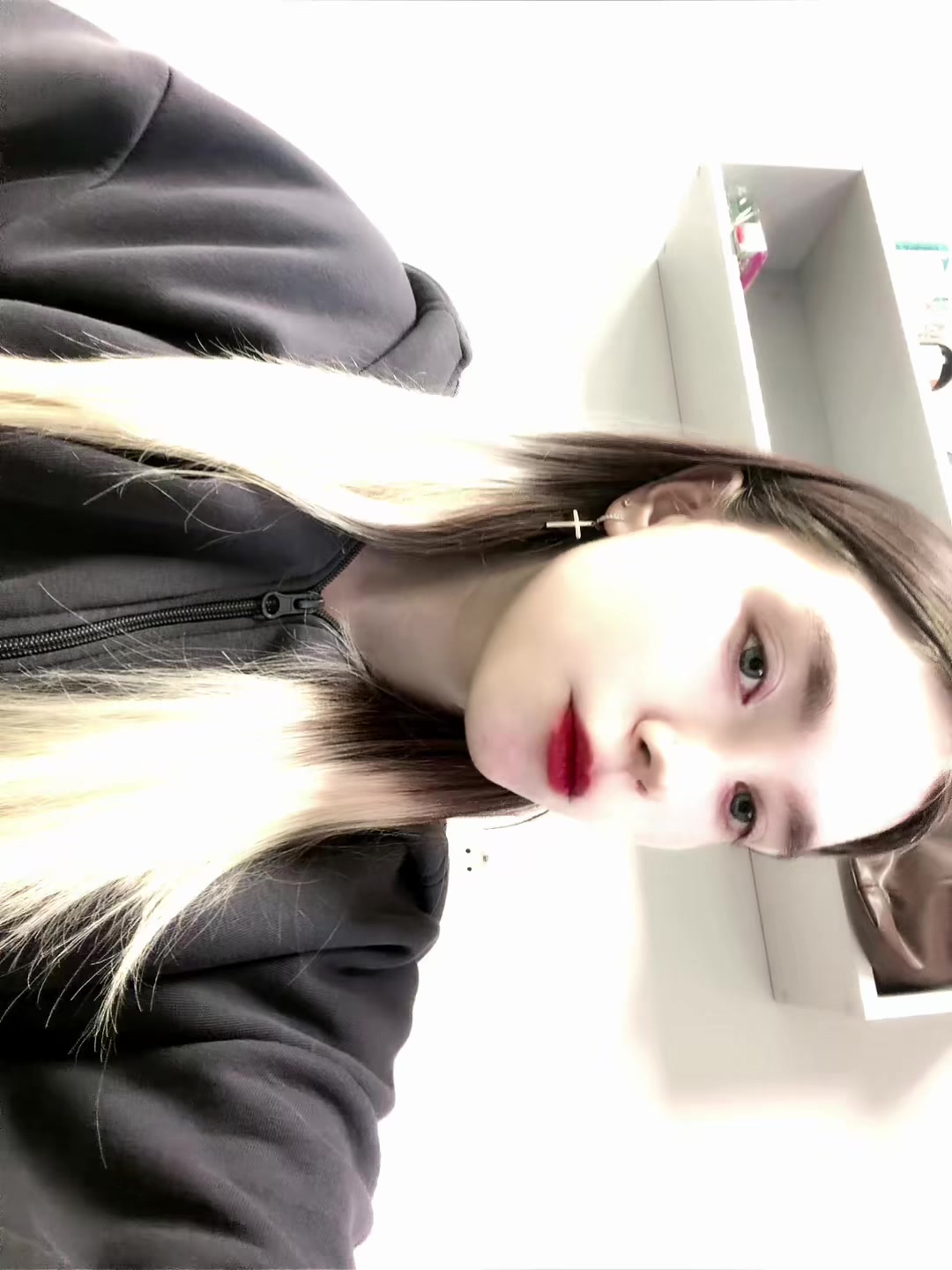 @𝐛𝐥𝐨𝐧𝐝𝐢𝐧𝐤а💸🚬