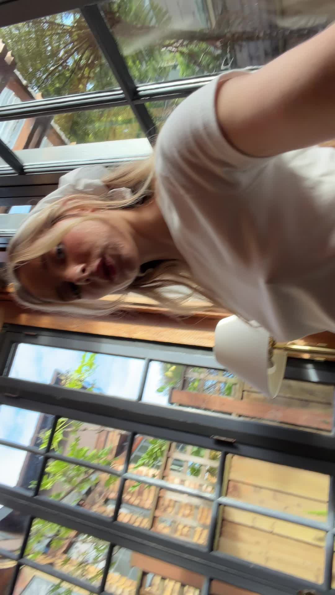 @caroline