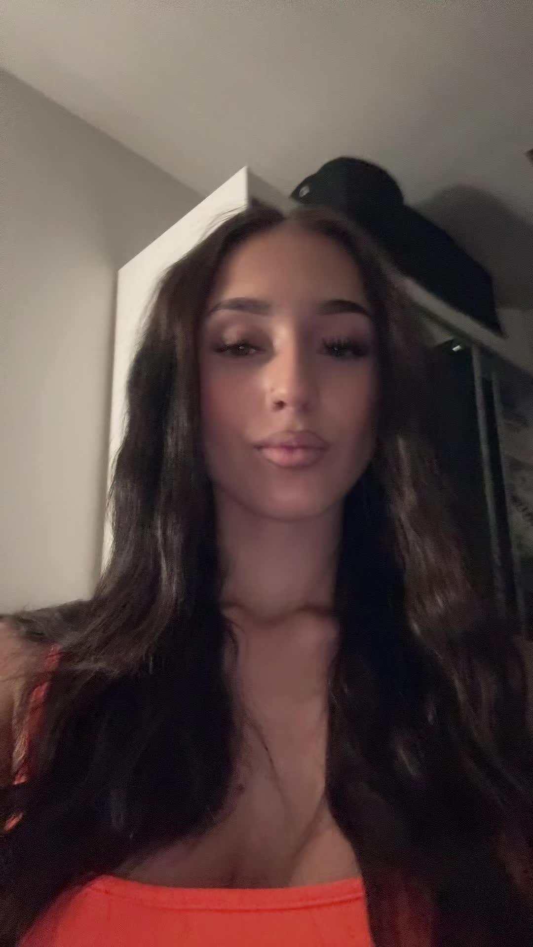 @𝐄𝐦𝐢𝐥𝐲🇫🇷🇵🇱