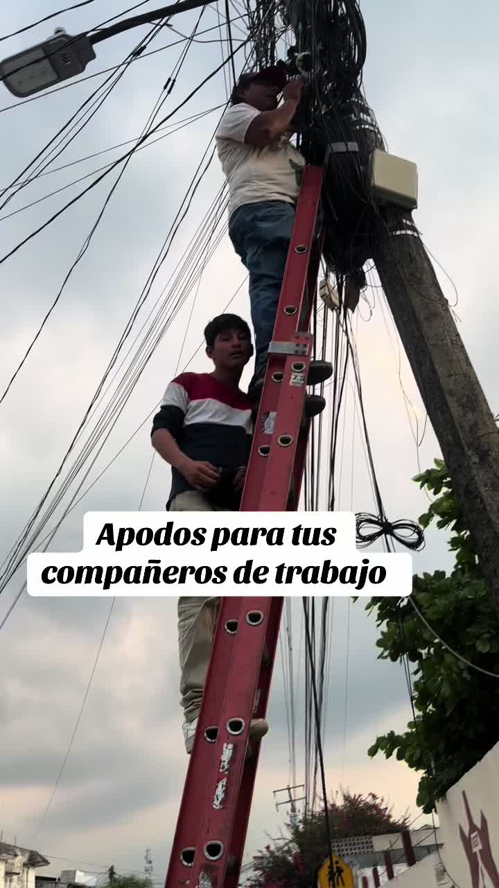 @Los.Reyes.Del.Internet