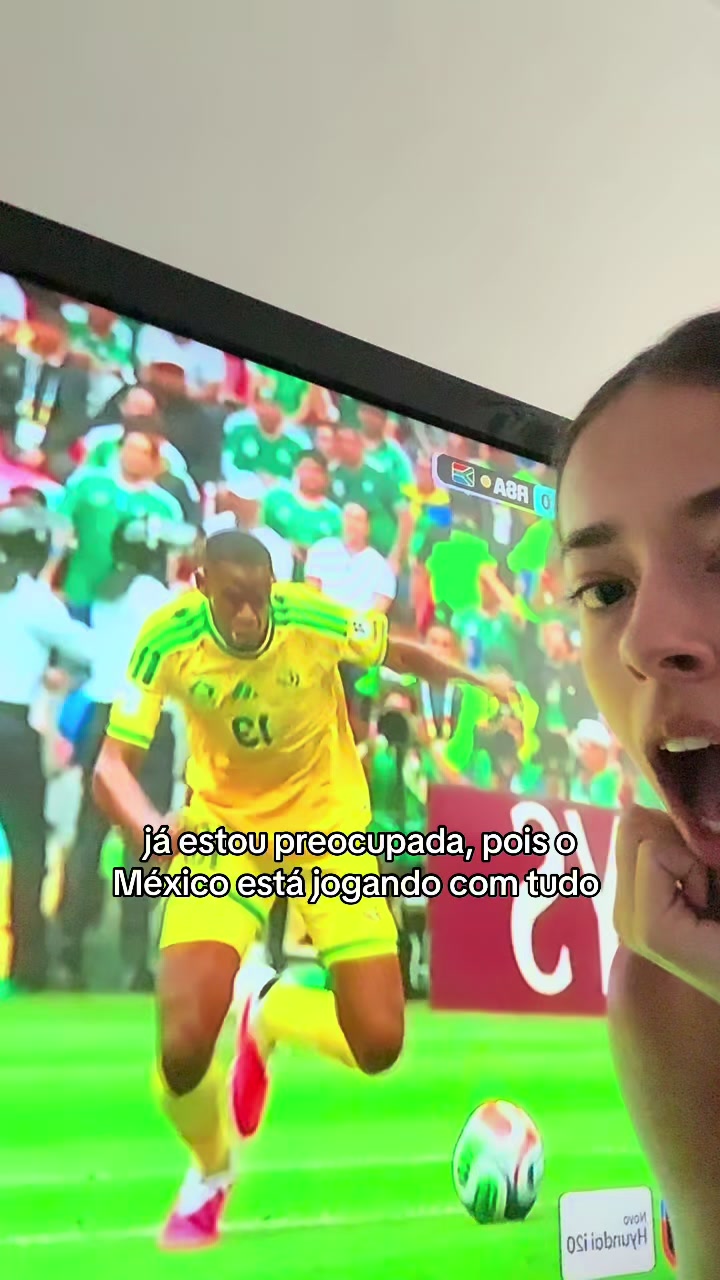 @Julia Andrade