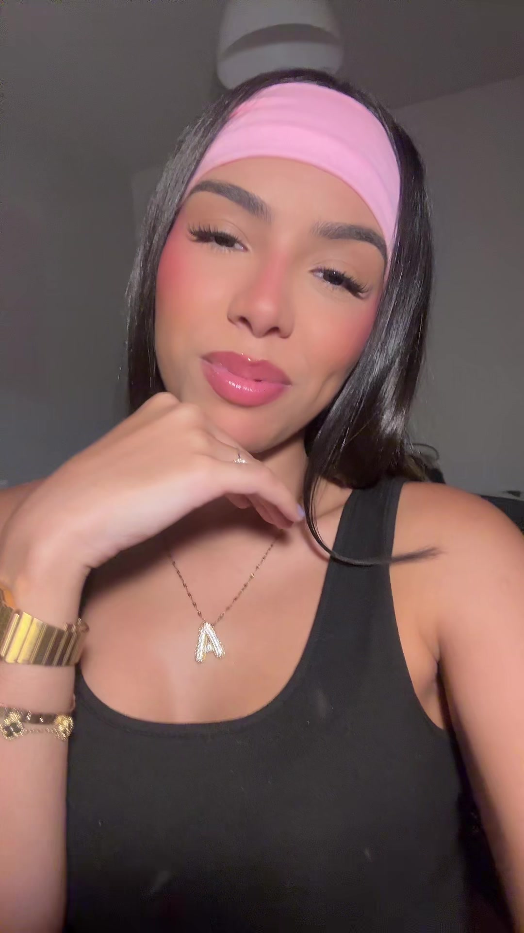 @🐚