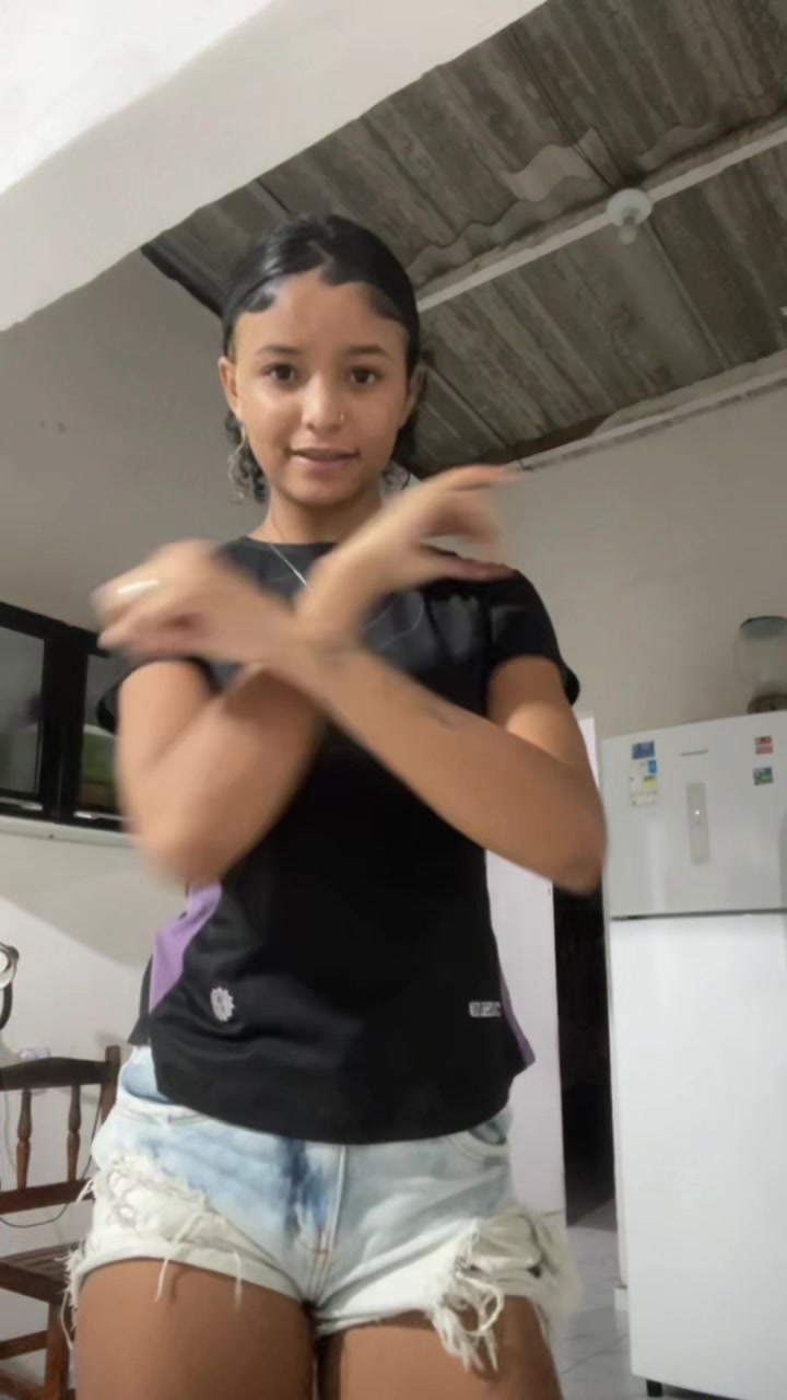@Lívinha🌞