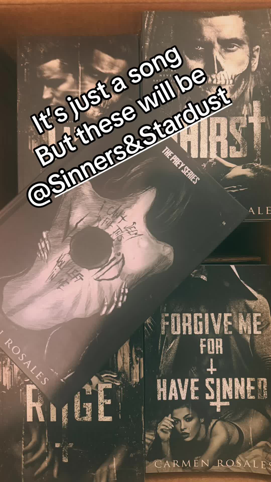 @Carmen Rosales Author🖤📚
