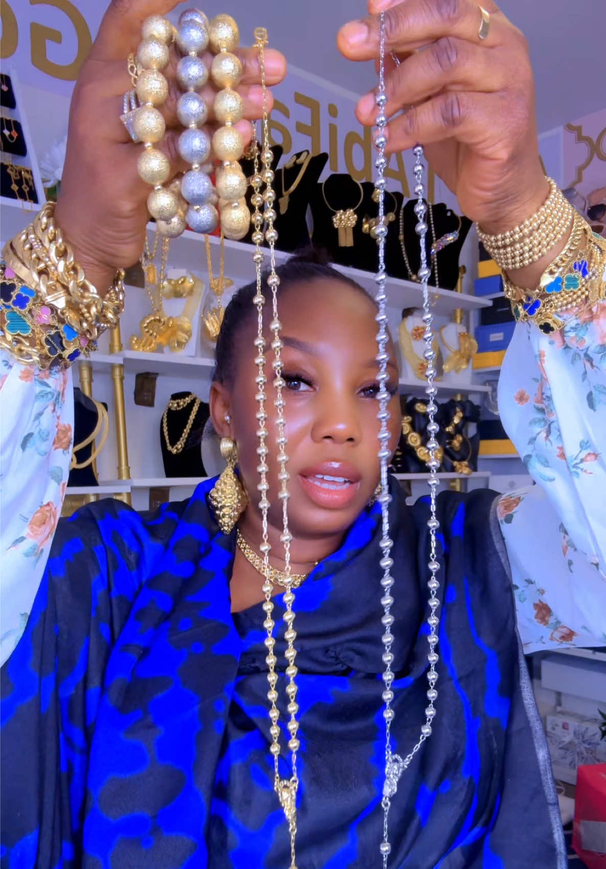 @AbiFabbz jewelry 🇨🇦🇺🇸🇬🇧