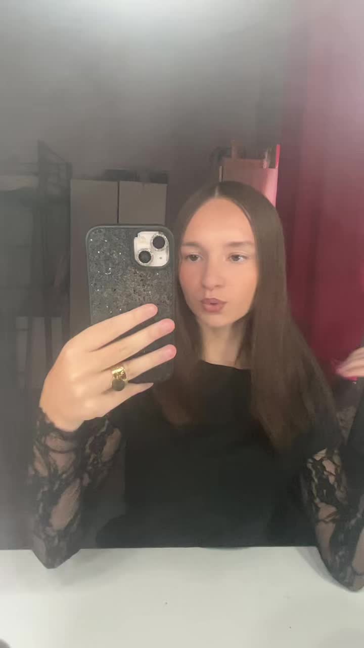 @𝓁ℴ𝓊𝓃𝒶'🥂
