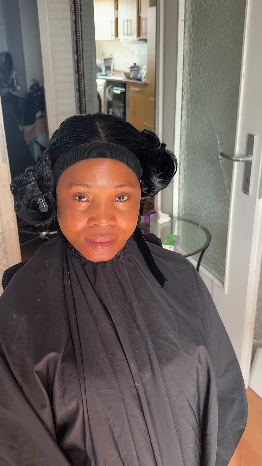@Ririmakeover & hairstylist